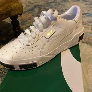 *New in box* puma sneakers